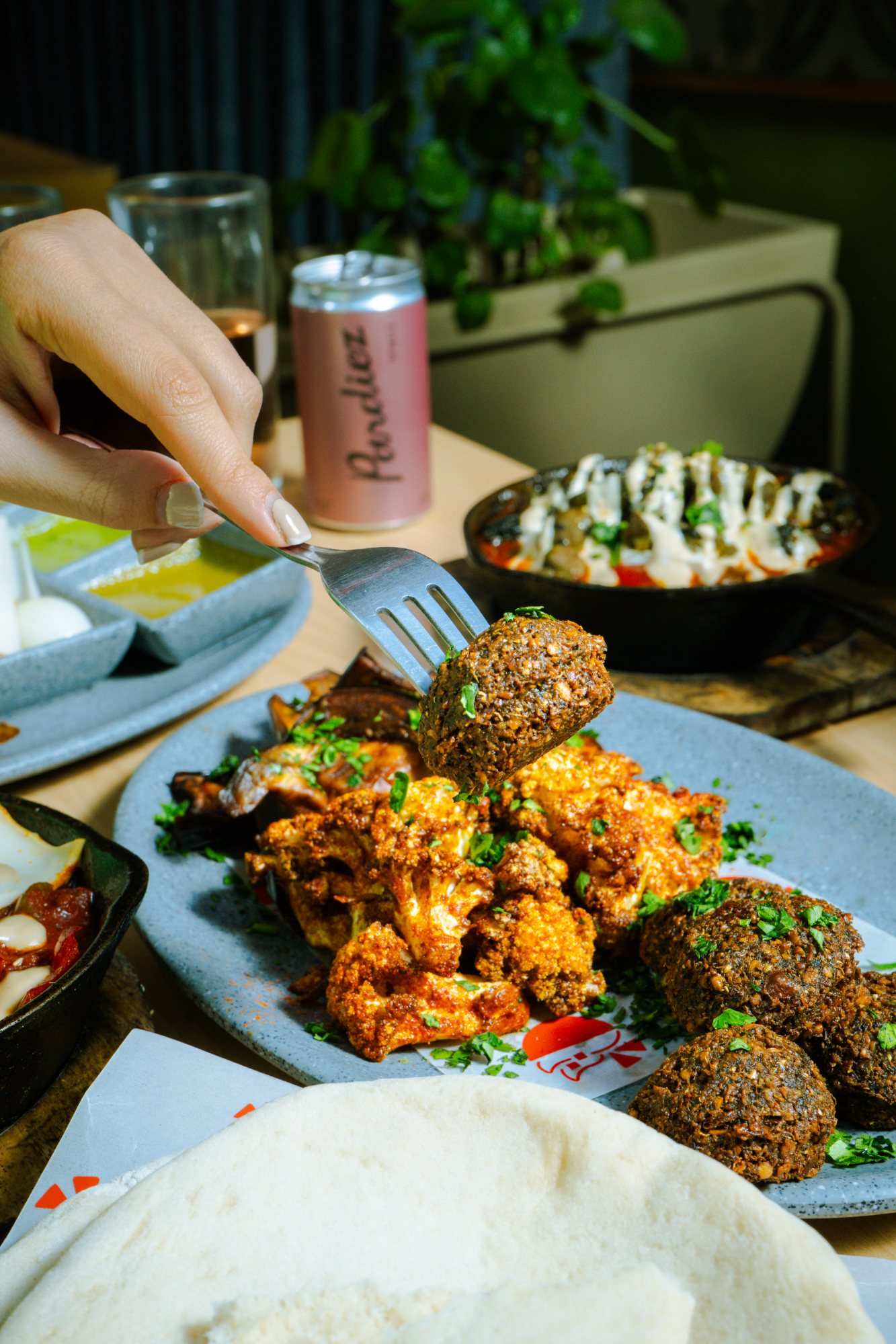 Falafel y coliflor especiada